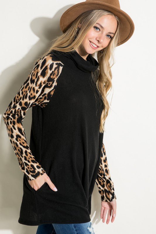BRUSHED HACCI CHEETAH PRINT AND SOLID MIXED TOP - KOKOTETE