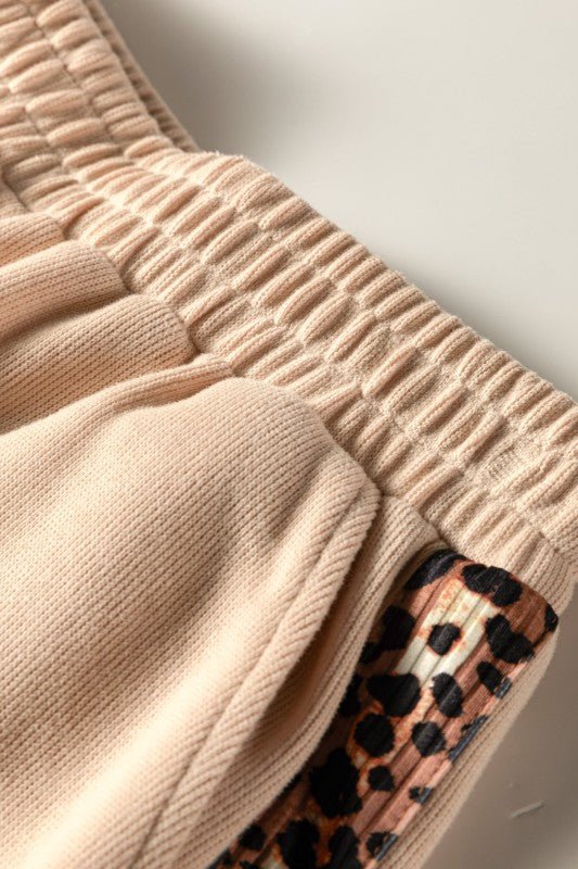 Leopard Trim Half - Zip Top and Shorts Set - KOKOTETE