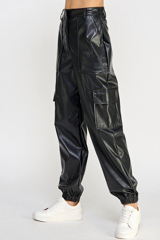 RELAXED VEGAN LEATHER CARGO PANTS - KOKOTETE