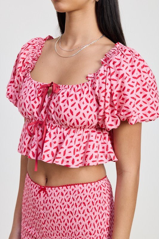 SHORT BUBBLE SLEEVE BABYDOLL TOP - KOKOTETE