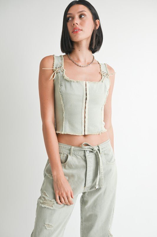 VEST WITH HOOK AND EYE FRONT CLOSURE - KOKOTETE