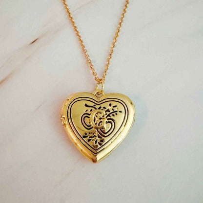 Nostalgic Heart Initial Open Locket Necklace - KOKOTETE