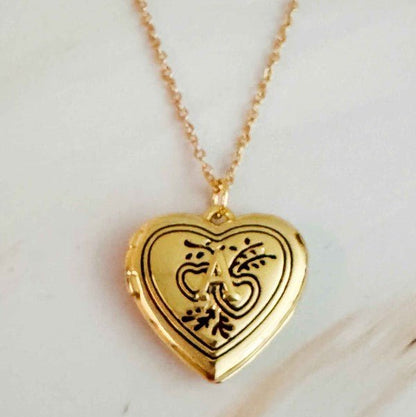 Nostalgic Heart Initial Open Locket Necklace - KOKOTETE