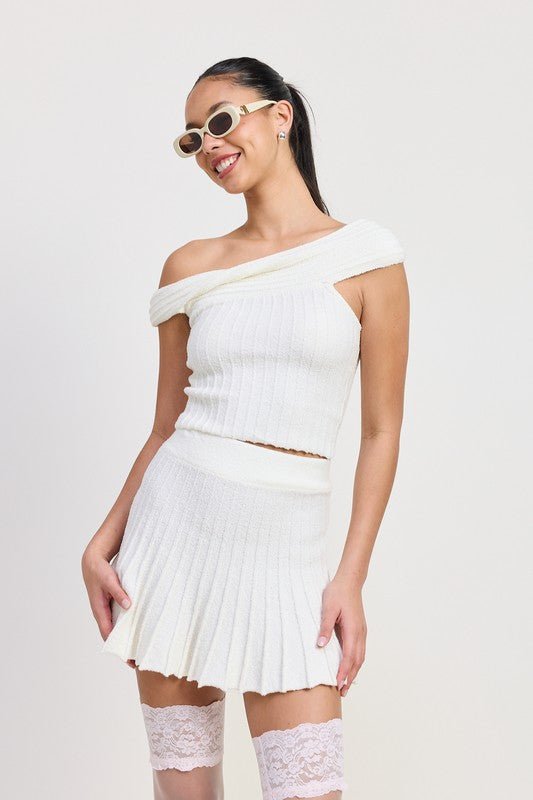 OFF THE SHOULDER KNIT TOP - KOKOTETE